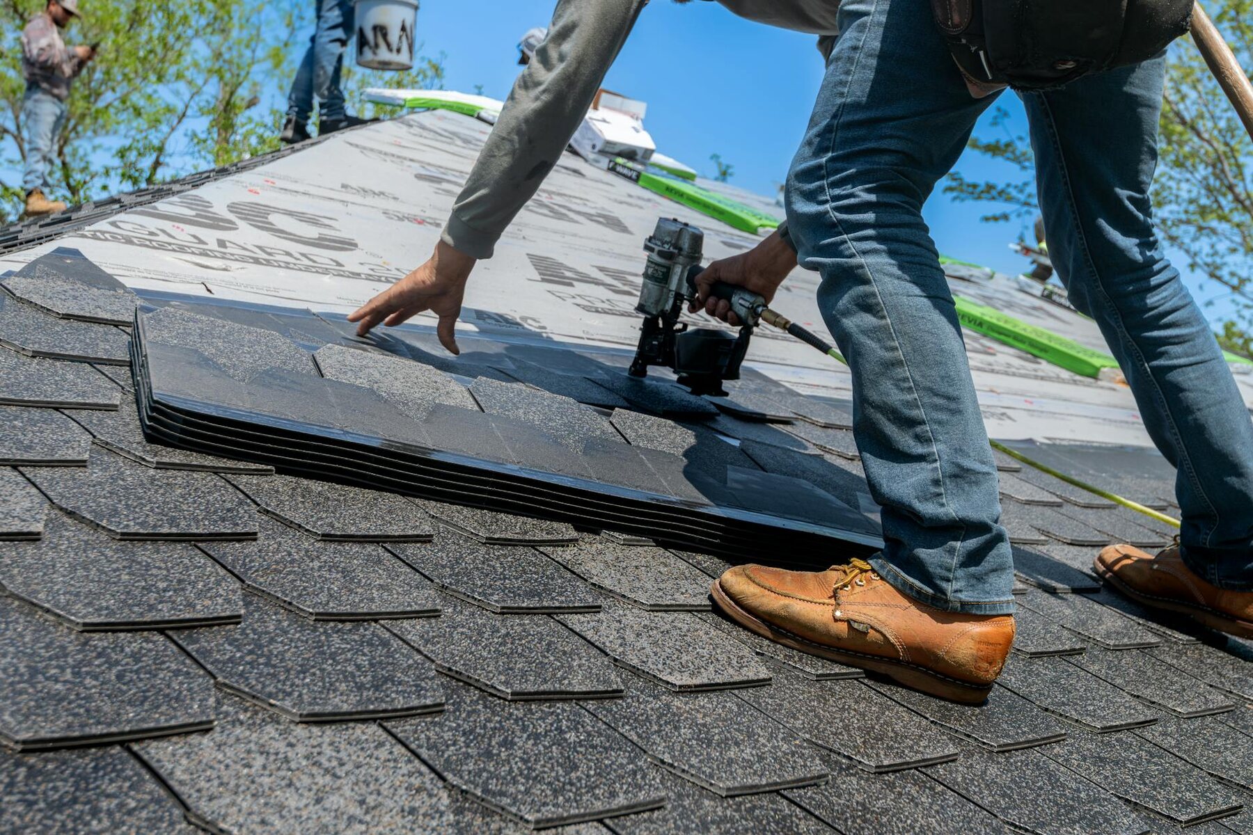 New asphalt shingle roof installation